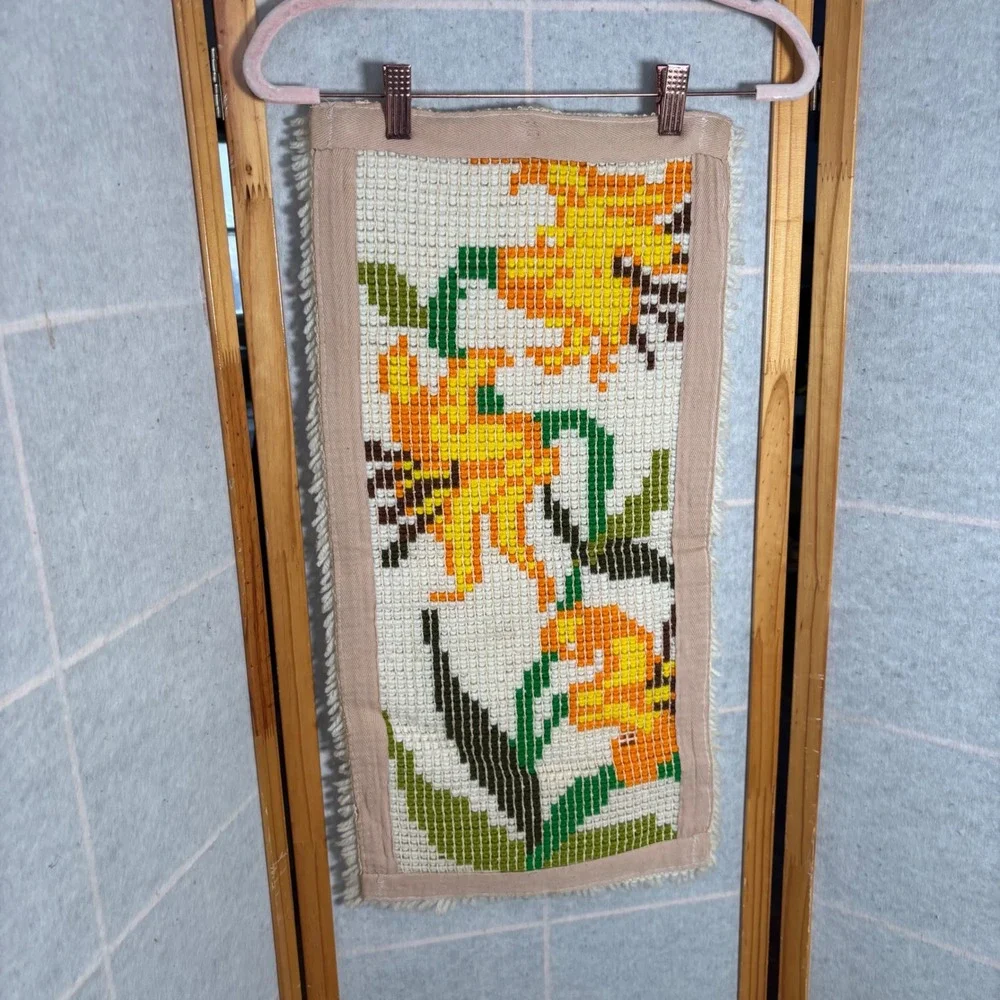 Vintage Latch Hook Floral Punch Needle Wall Hanging Orange‎ Yellow Flowers Cream